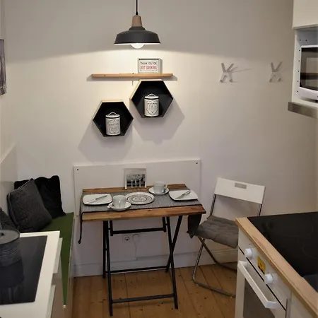 Kleines, Charmantes Ferienapartment In Bahnhofsnähe * Trier