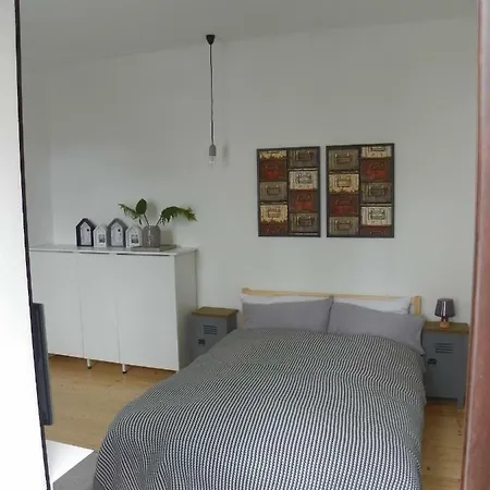 Kleines, Charmantes Ferienapartment In Bahnhofsnähe * Trier